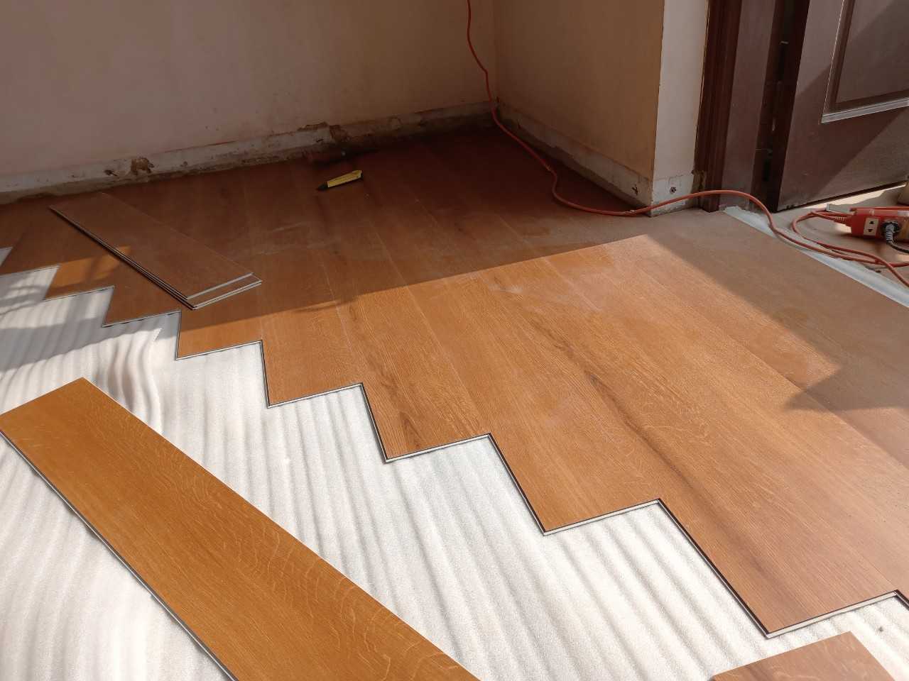 Bật Mí Kinh Nghiệm Chọn Mua Sàn Nhựa Giả Gỗ Đẹp – Bền – Giá Tốt