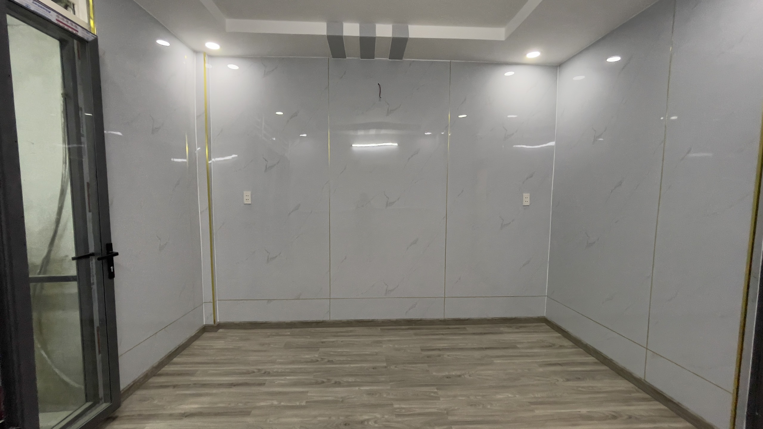 Tìm Hiểu Địa Chỉ Bán Tấm Nhựa Ốp Tường Đà Nẵng Uy Tín, Chất Lượng