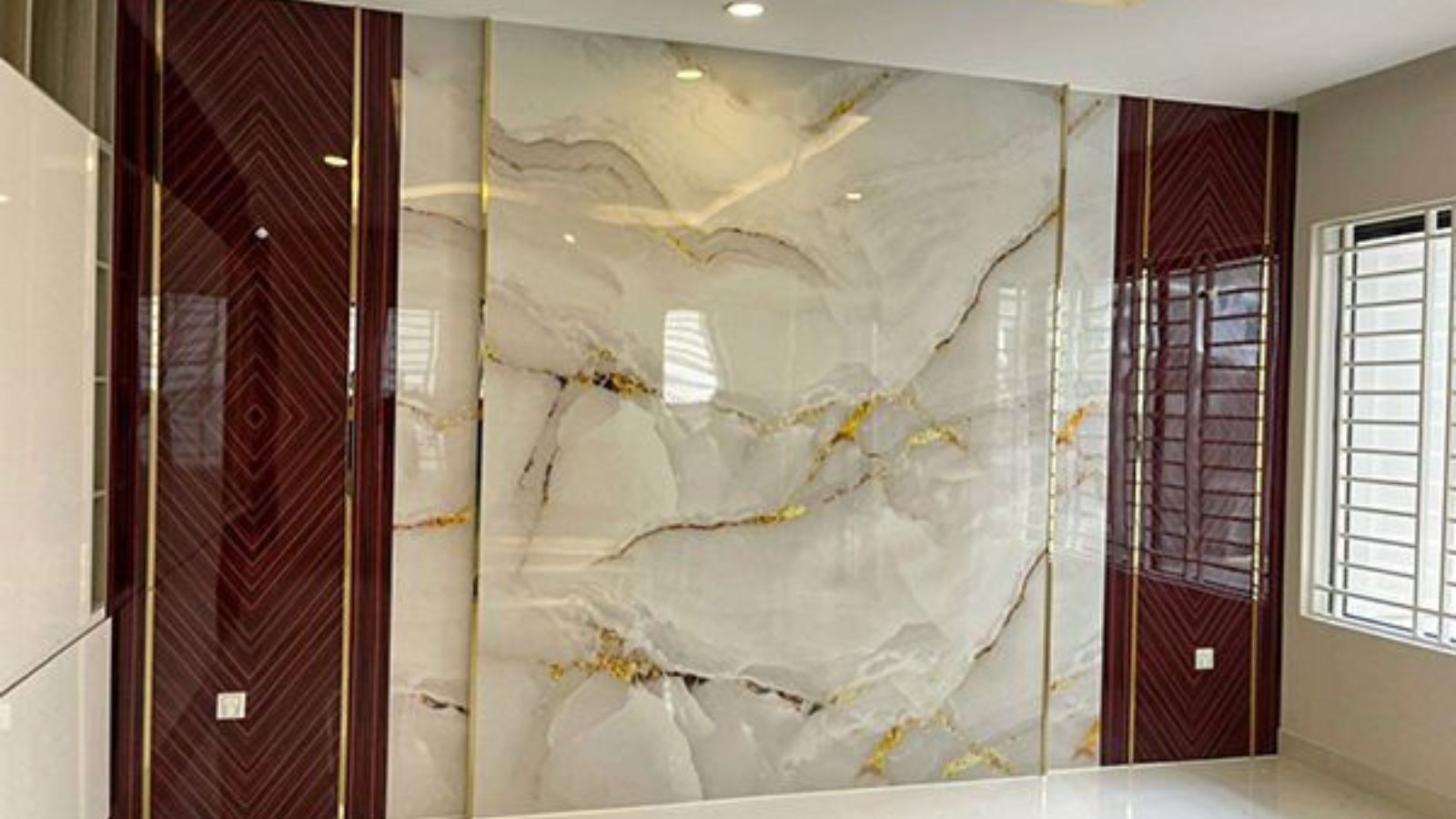 Thi công phân phối tấm nhựa PVC vân đá Đà Nẵng &#8211; Giải pháp hoàn hảo cho không gian sống