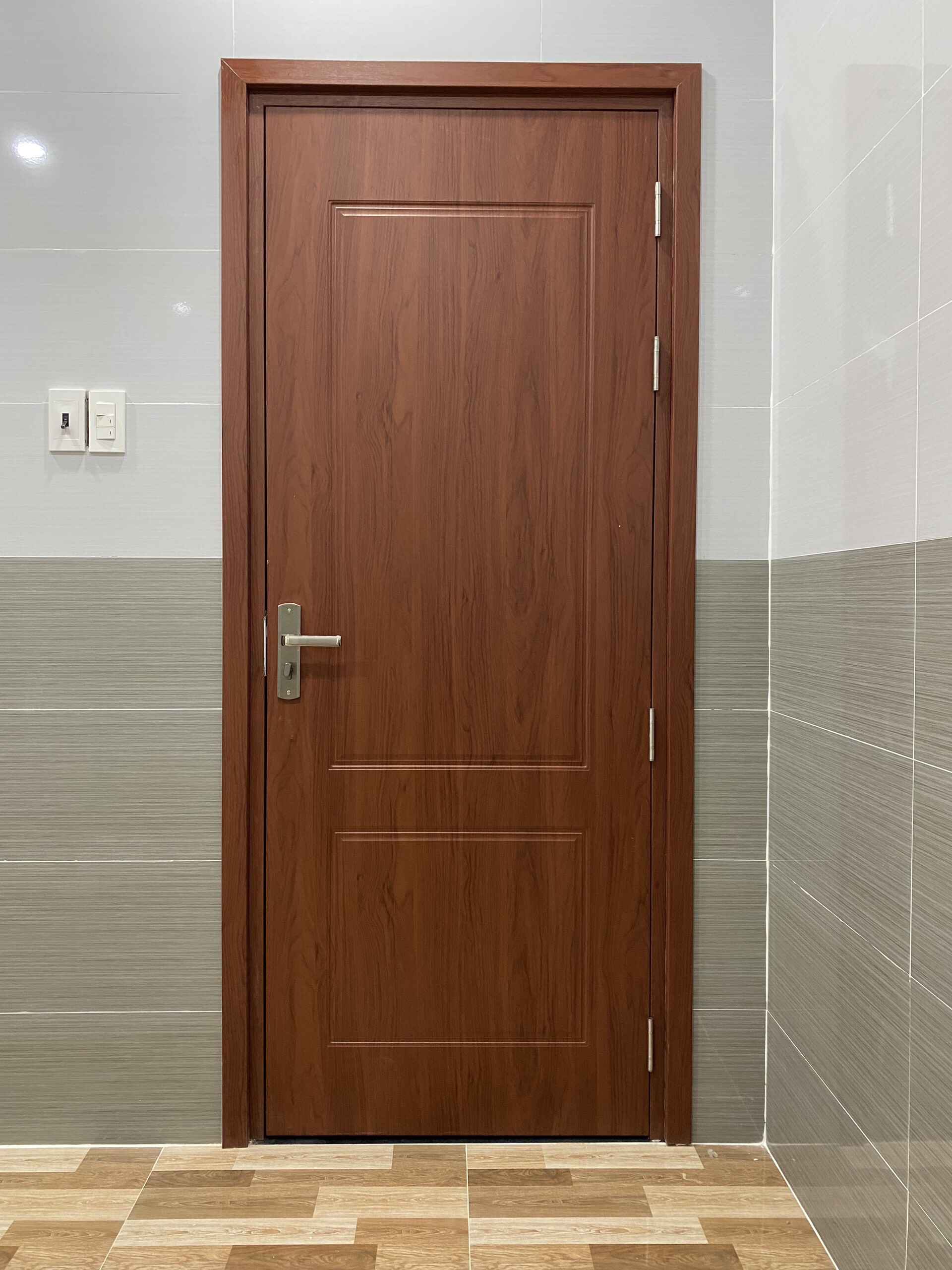 Giá Cửa Nhựa Composite – Lựa Chọn Thông Minh Cho Mọi Công Trình
