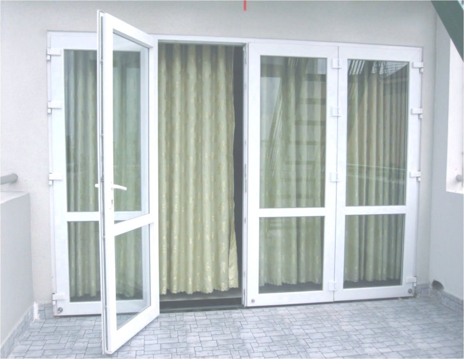 Lắp Đặt Cửa Nhựa Cho Công Trình Biệt Thự Cao Cấp – Giải Pháp Hiện Đại Cho Không Gian Sang Trọng