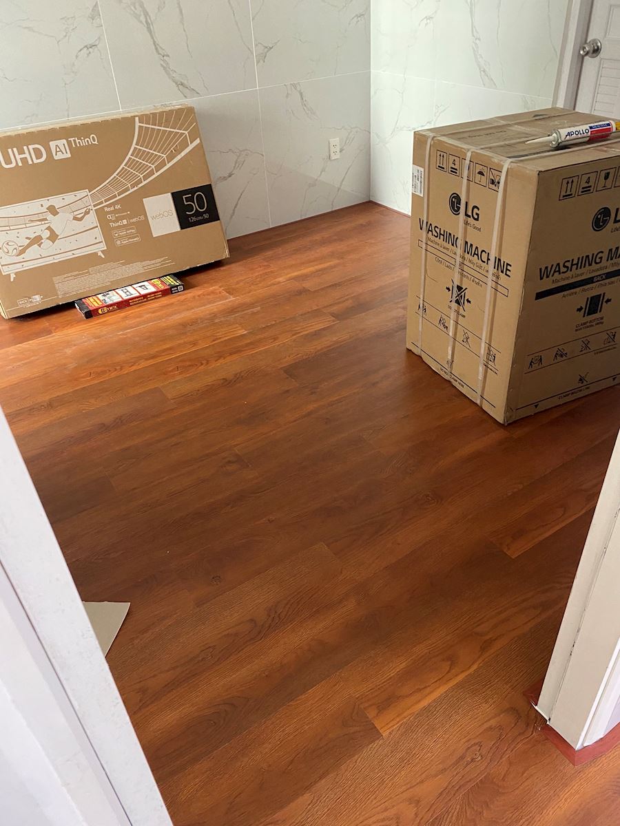 Sàn nhựa Apollo có tốt không? Khám phá ưu điểm và ứng dụng thực tế