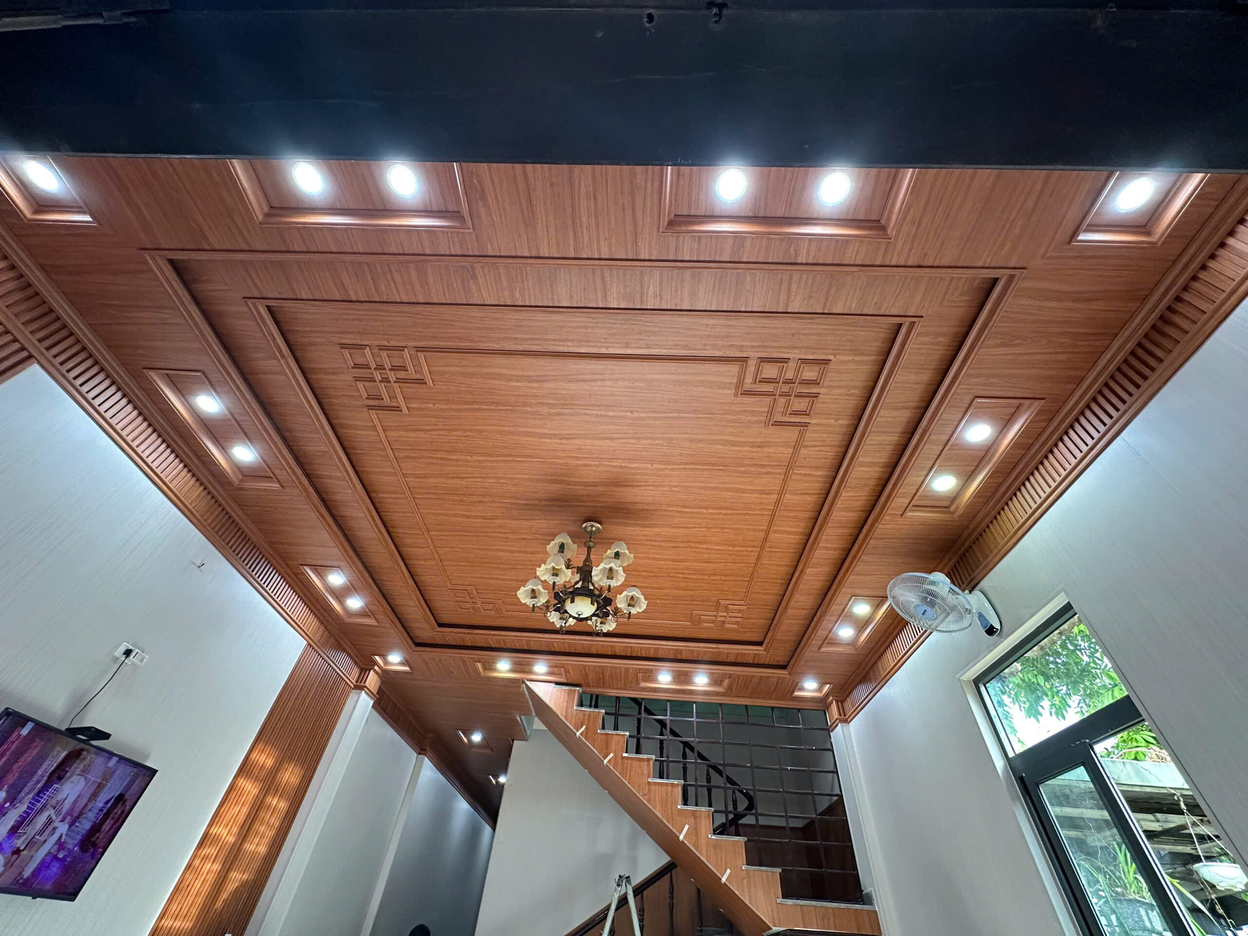 THI CÔNG TRẦN NHỰA NANO GIẬT CẤP TẠI MIẾU BÔNG ĐÀ NẴNG