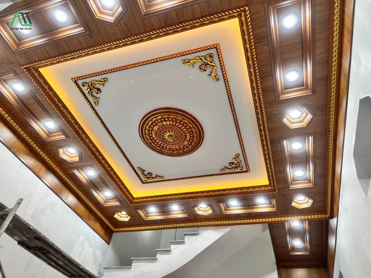 THI CÔNG TRẦN NHỰA NANO GIẬT CẤP TẠI MIẾU BÔNG ĐÀ NẴNG